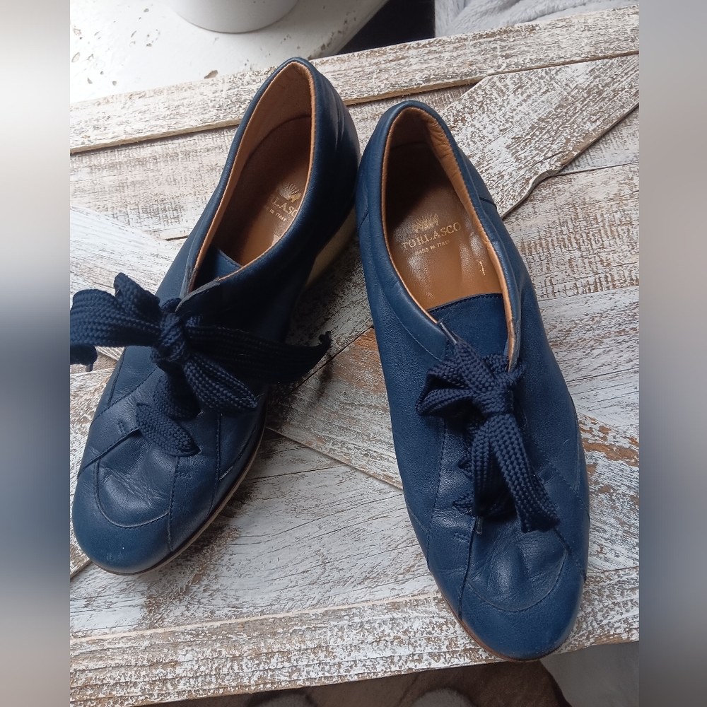 Women's Torlasco Navy Leather Shoes Made In Italy Size 9 M BEAUTIFUL!!⚘️
